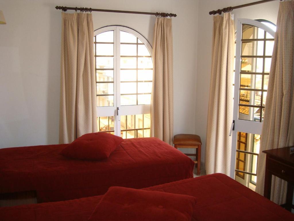 Coracao Da Cidade Vila Real de Santo Antonio Bilik gambar